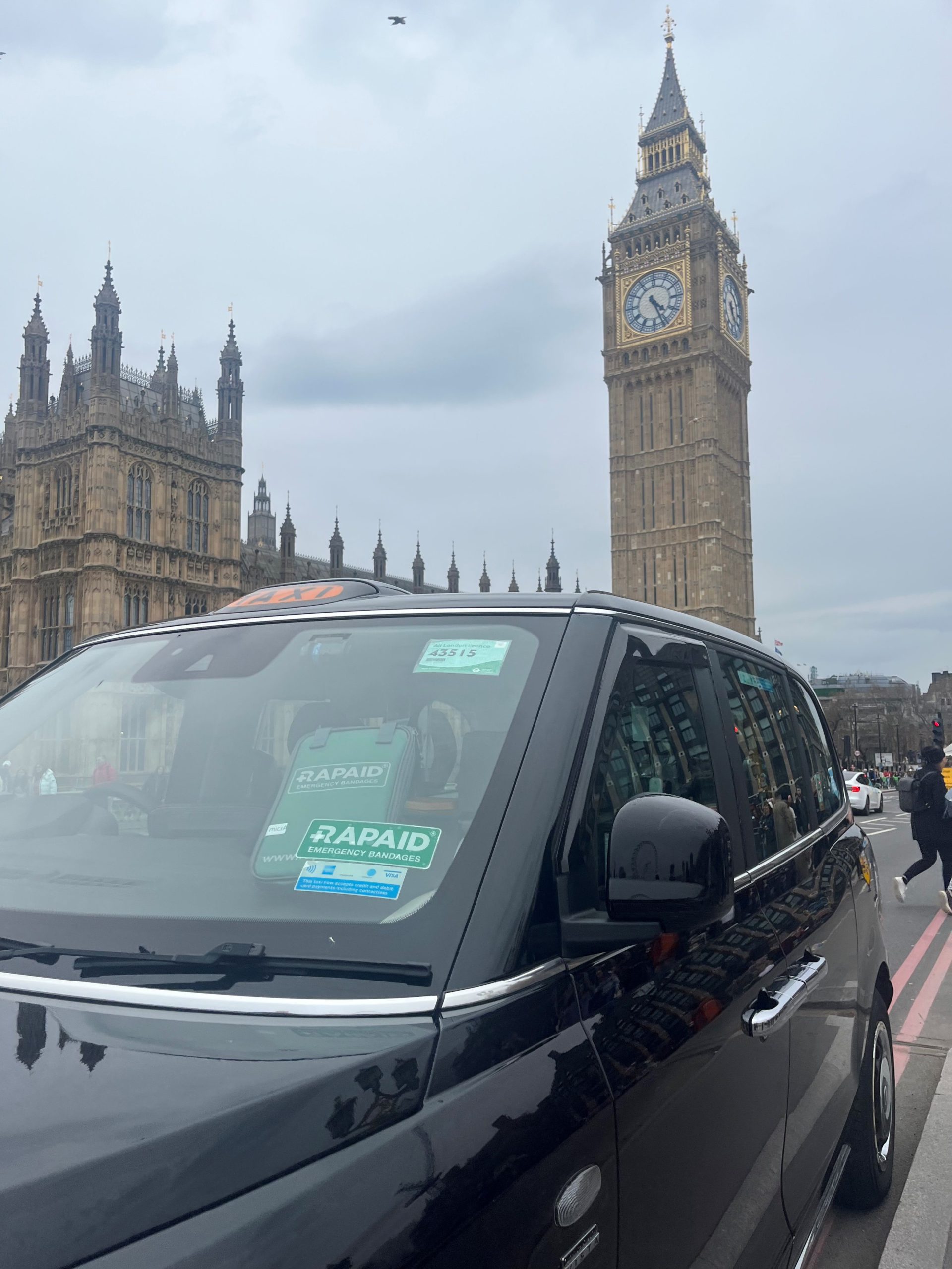 London Black Cabs Now Carry Rapaid Emergency Bandages Rapaid
